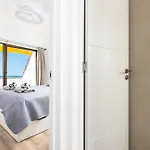 Апартаменты Sunflower Ocean View Пуэрто-де-Сантьяго